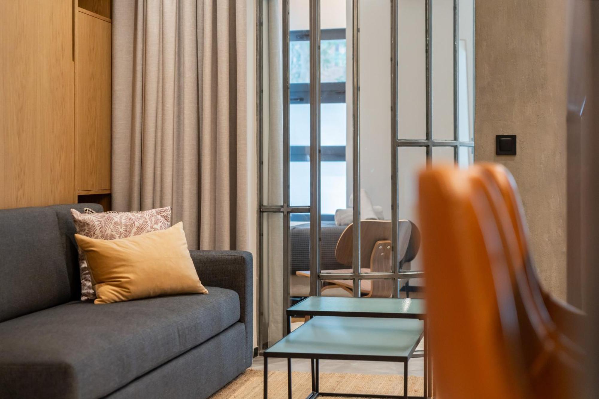 Dobo Homes - H135 Apartment Madrid